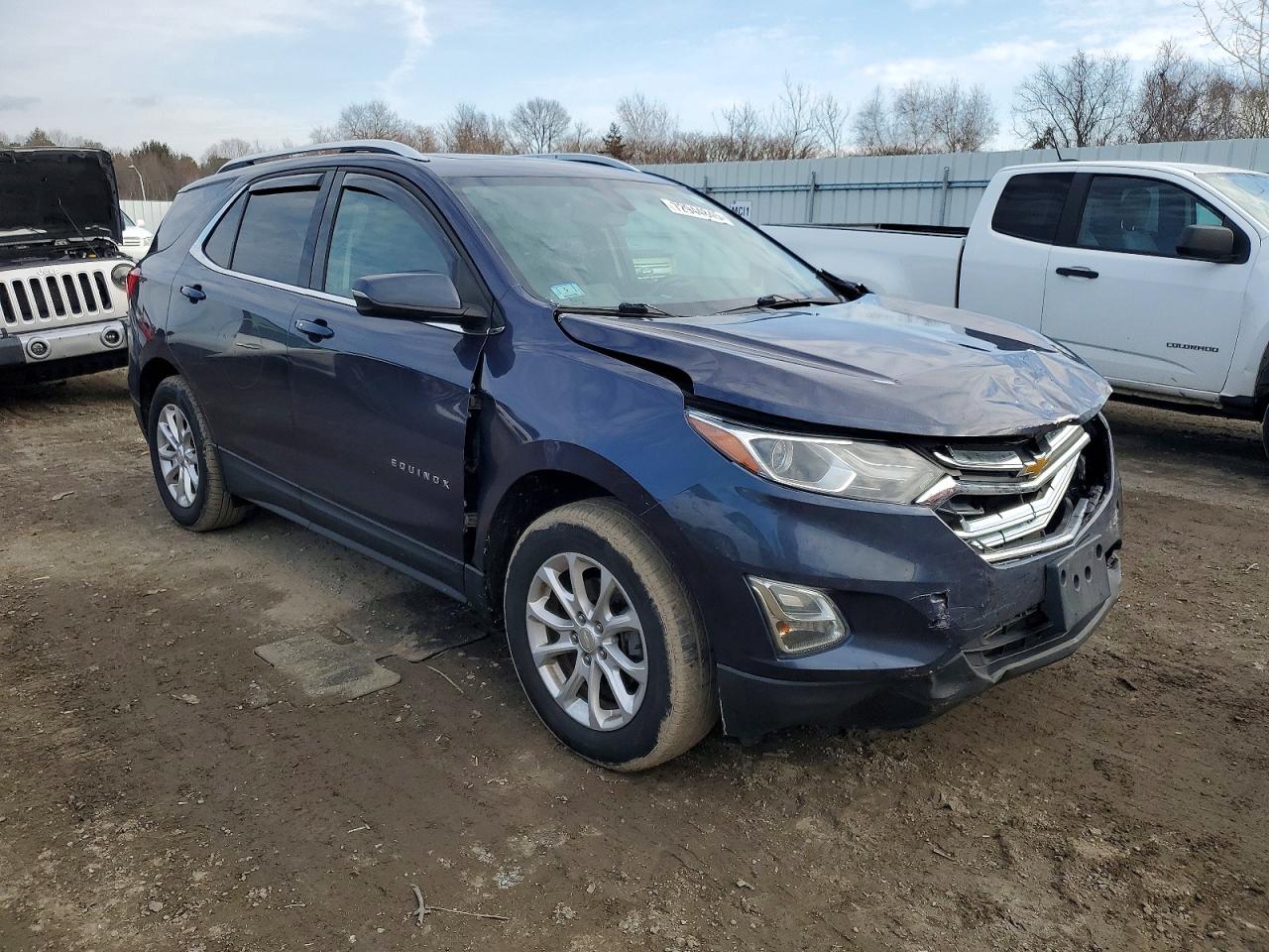 2019 CHEVROLET EQUINOX LT photo 4
