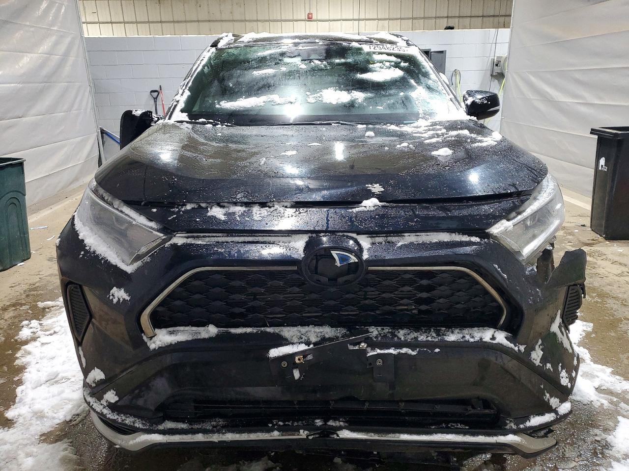 2021 TOYOTA RAV4 PRIME SE photo 5