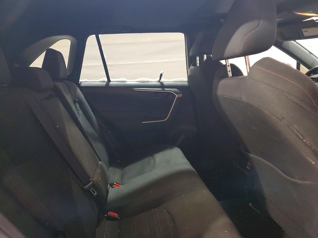 2021 TOYOTA RAV4 PRIME SE photo 11