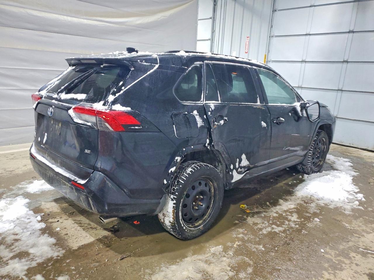 2021 TOYOTA RAV4 PRIME SE photo 3