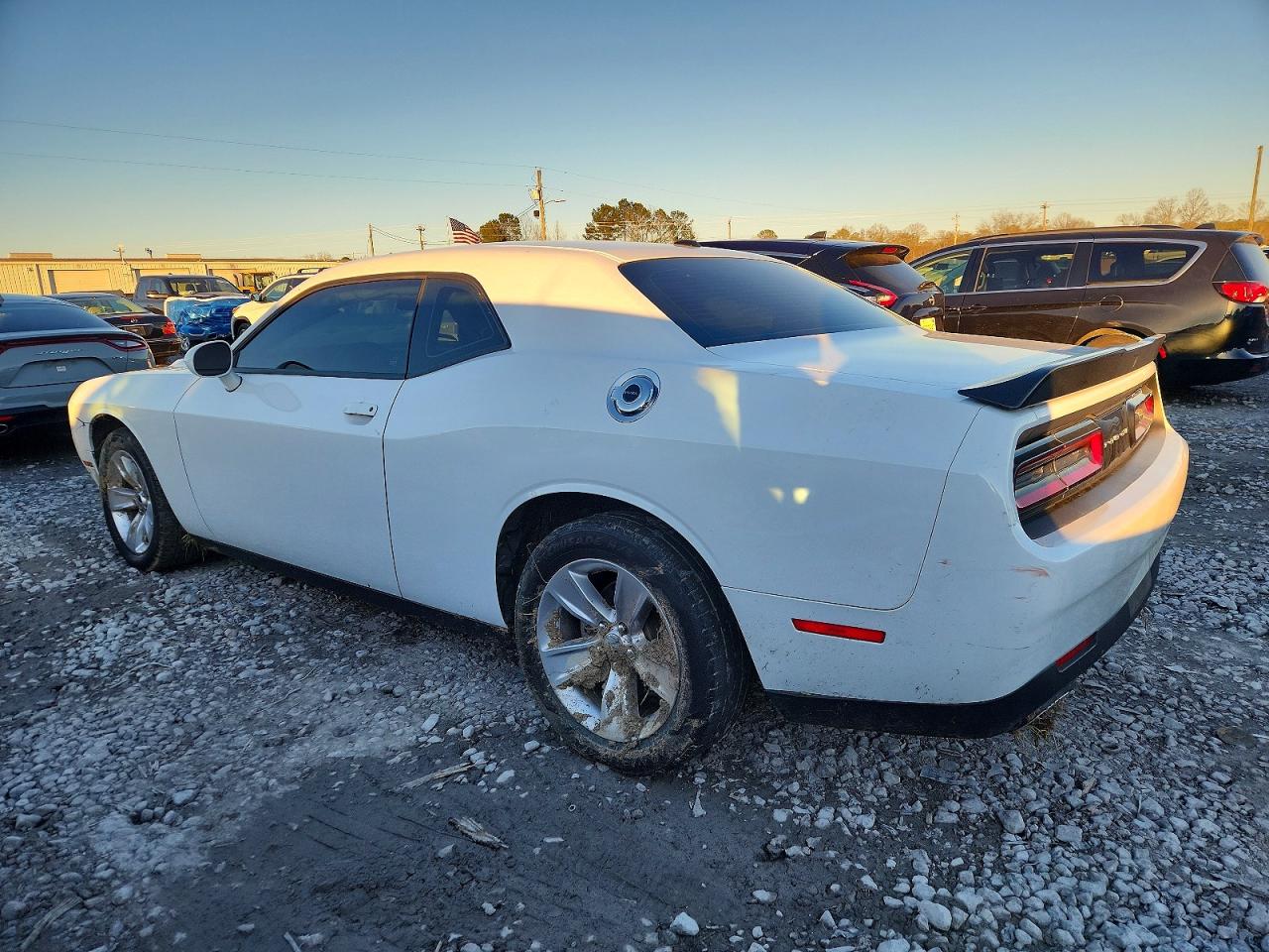 2023 DODGE CHALLENGER SXT photo 3