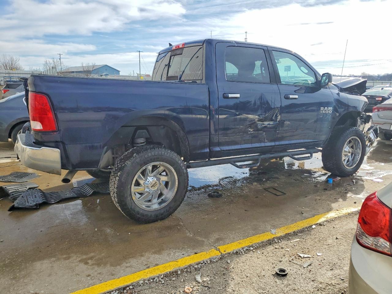 2017 RAM 1500 SLT photo 5