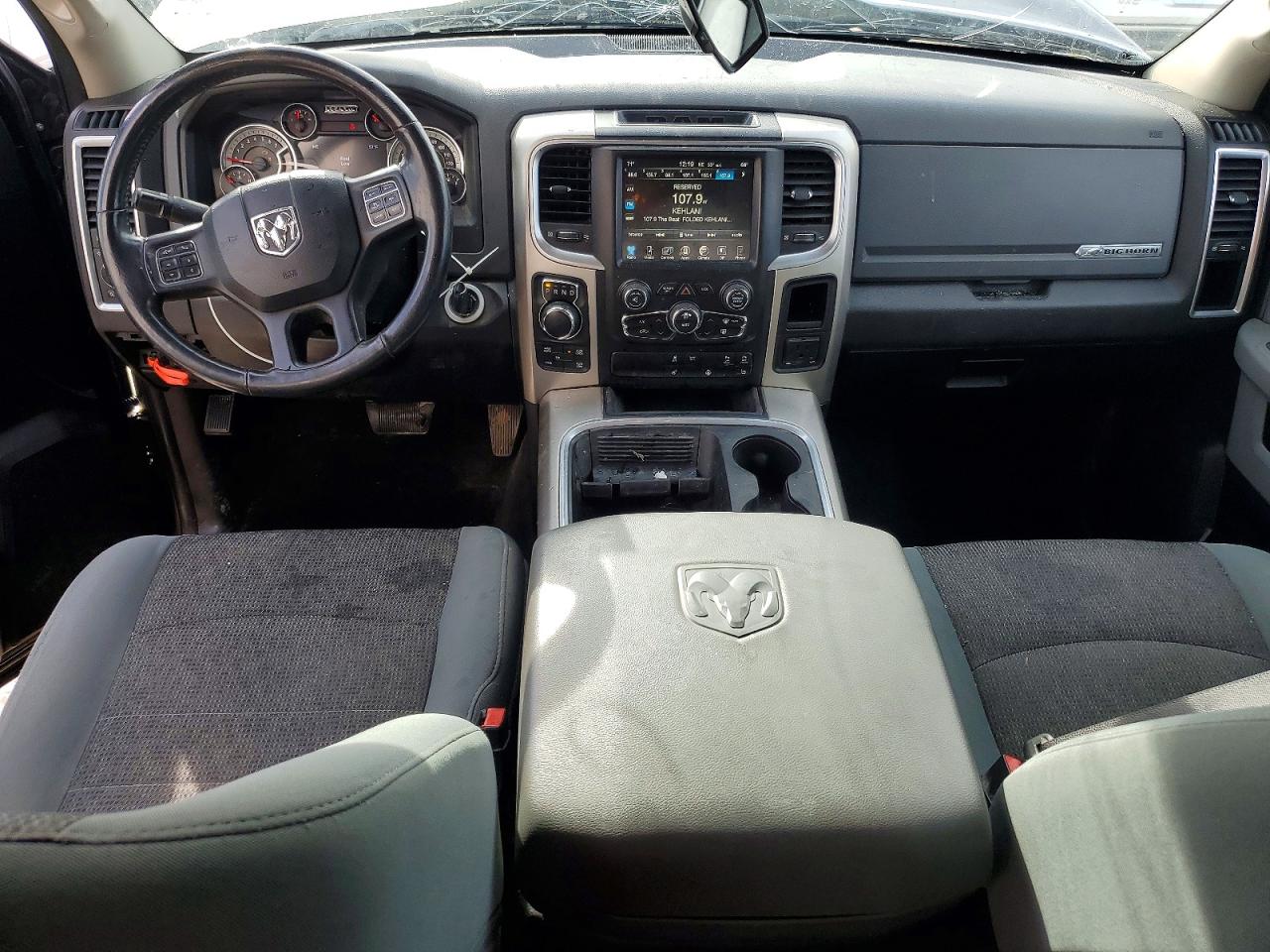 2017 RAM 1500 SLT photo 15