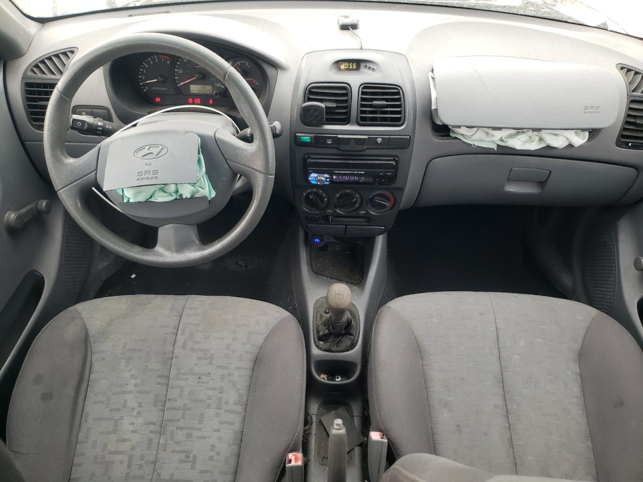 2005 HYUNDAI ACCENT GS photo 15