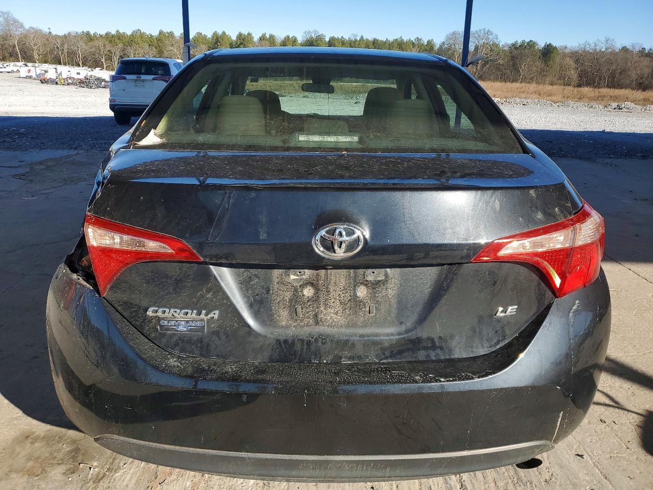2018 TOYOTA COROLLA L photo 6