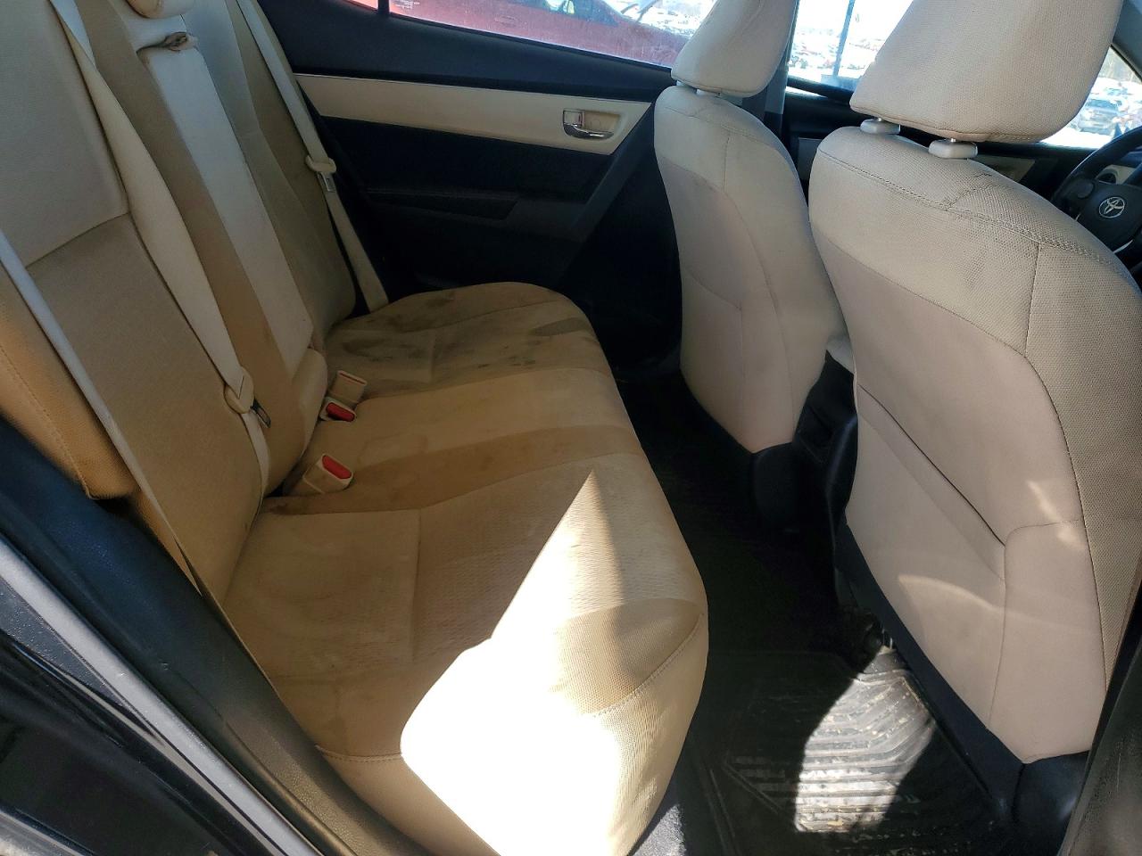 2018 TOYOTA COROLLA L photo 10