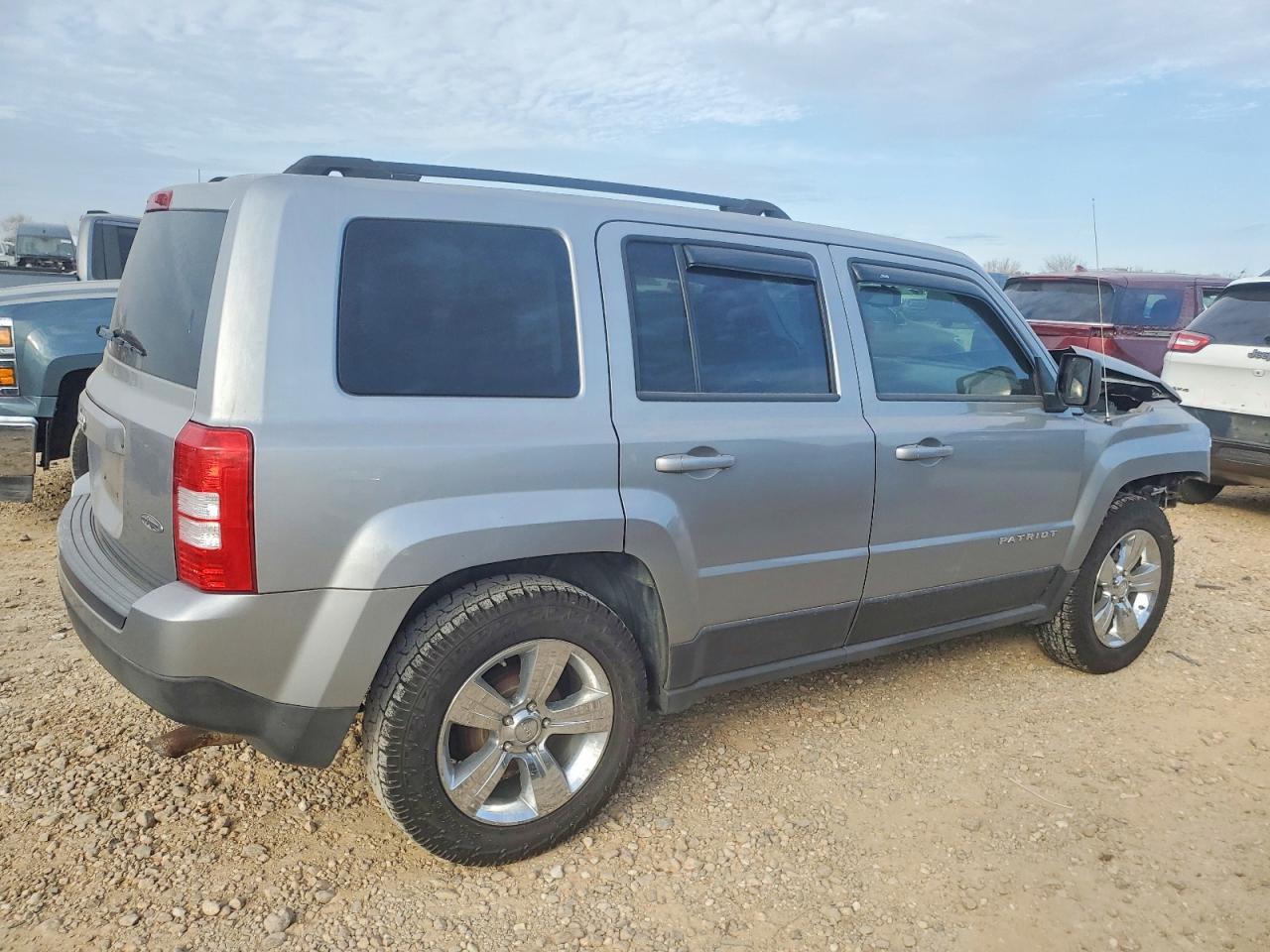 2014 JEEP PATRIOT LATITUDE photo 5