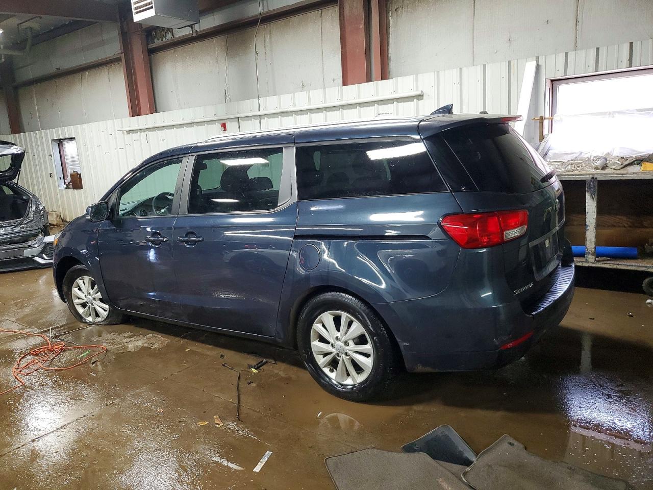 2016 KIA SEDONA LX photo 3