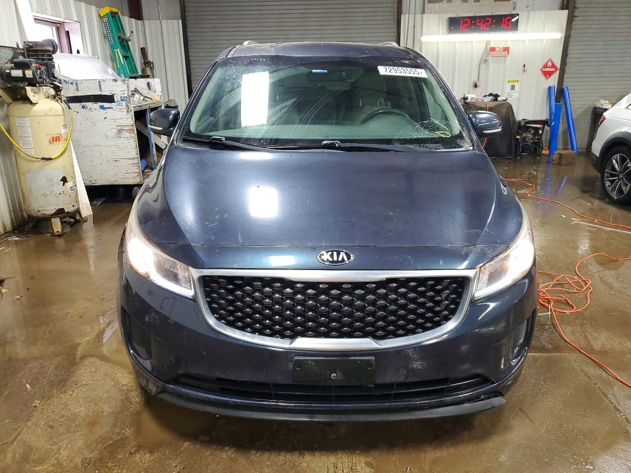 2016 KIA SEDONA LX photo 9