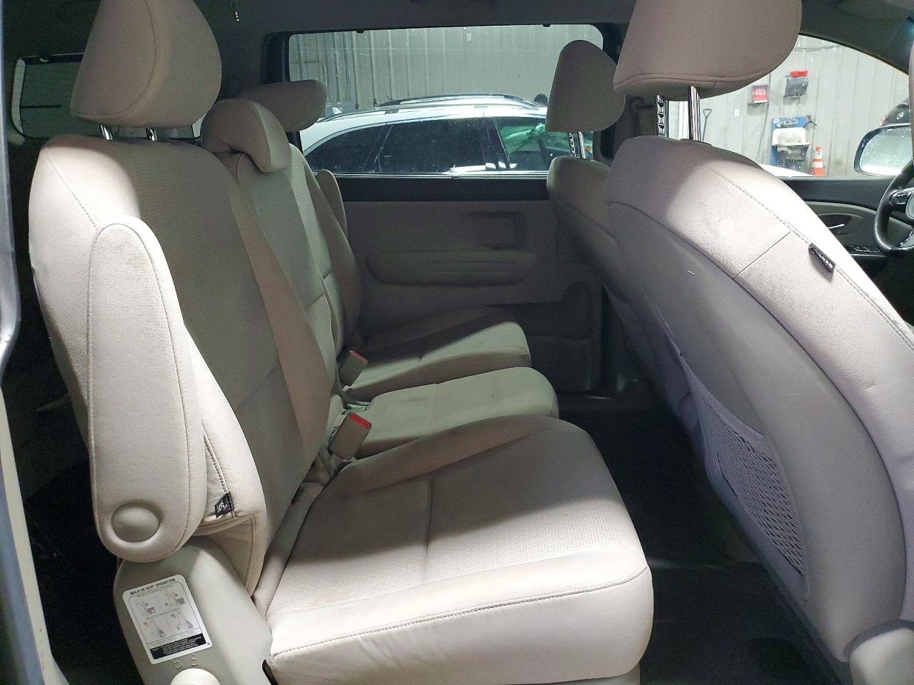 2016 KIA SEDONA LX photo 19
