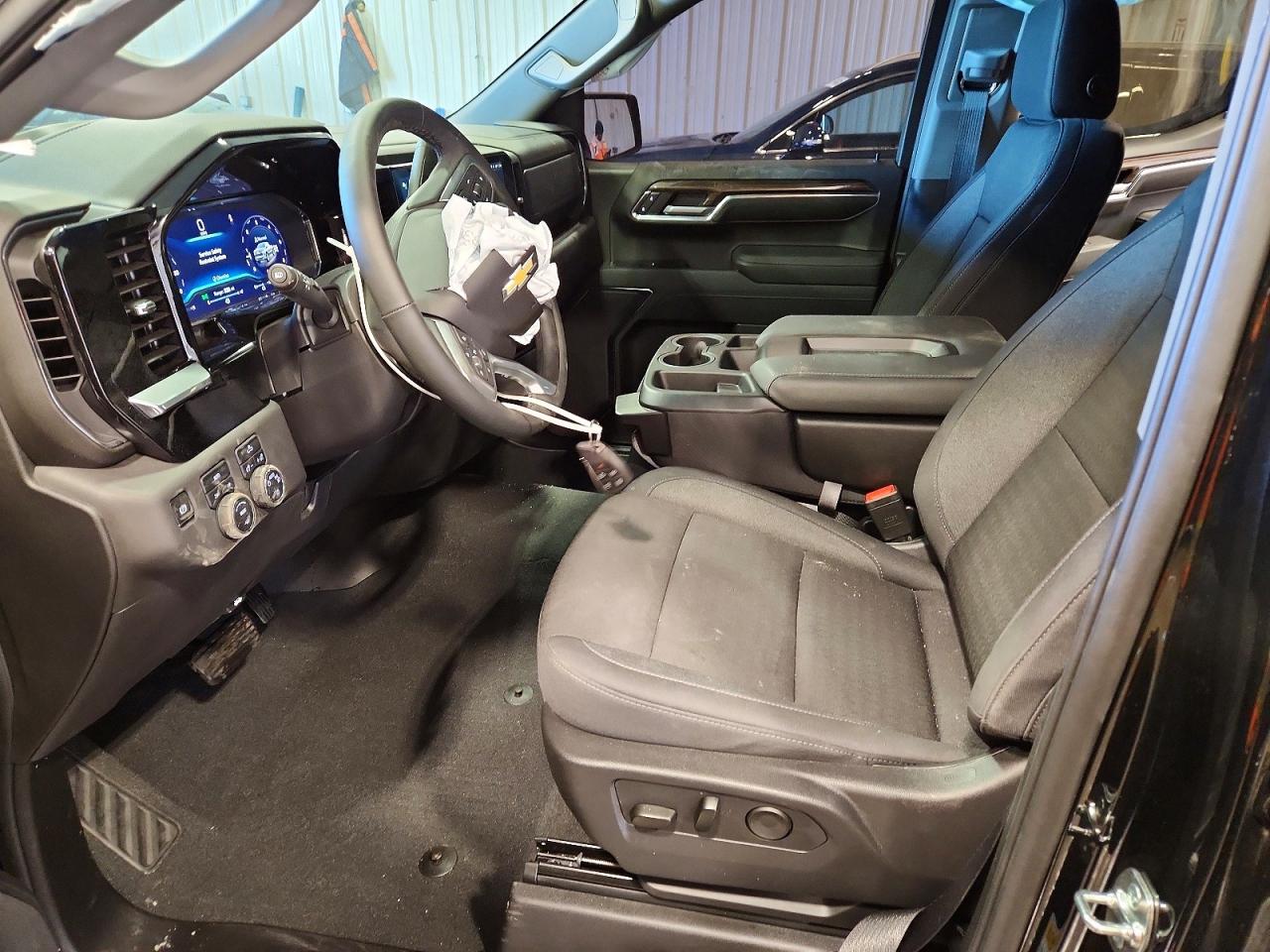 2025 CHEVROLET SILVERADO K1500 LT-L photo 7
