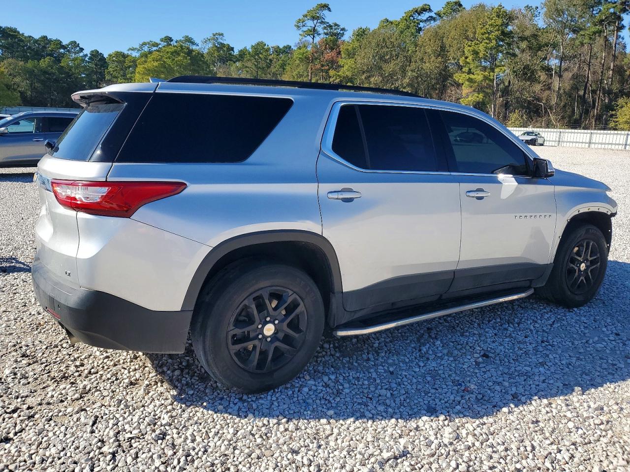 2019 CHEVROLET TRAVERSE LT photo 5