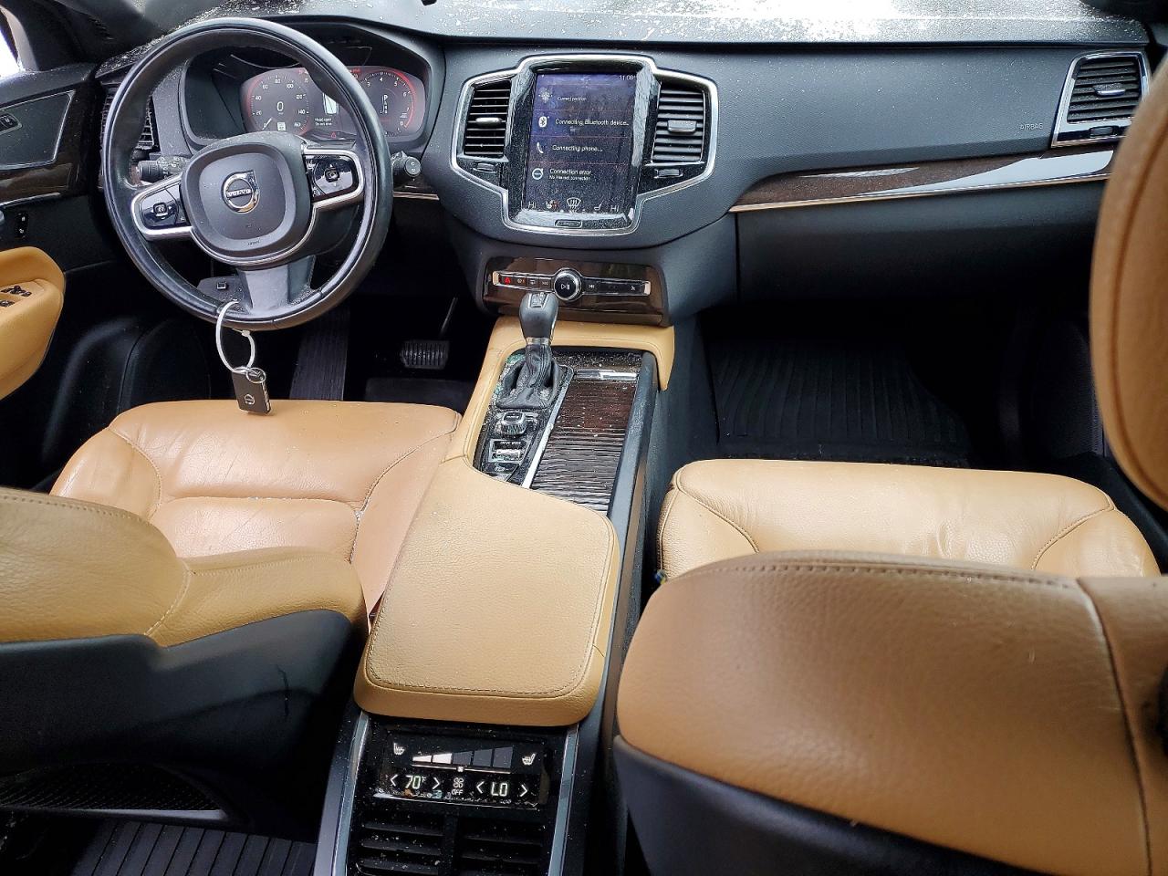 2017 VOLVO XC90 T6 photo 15
