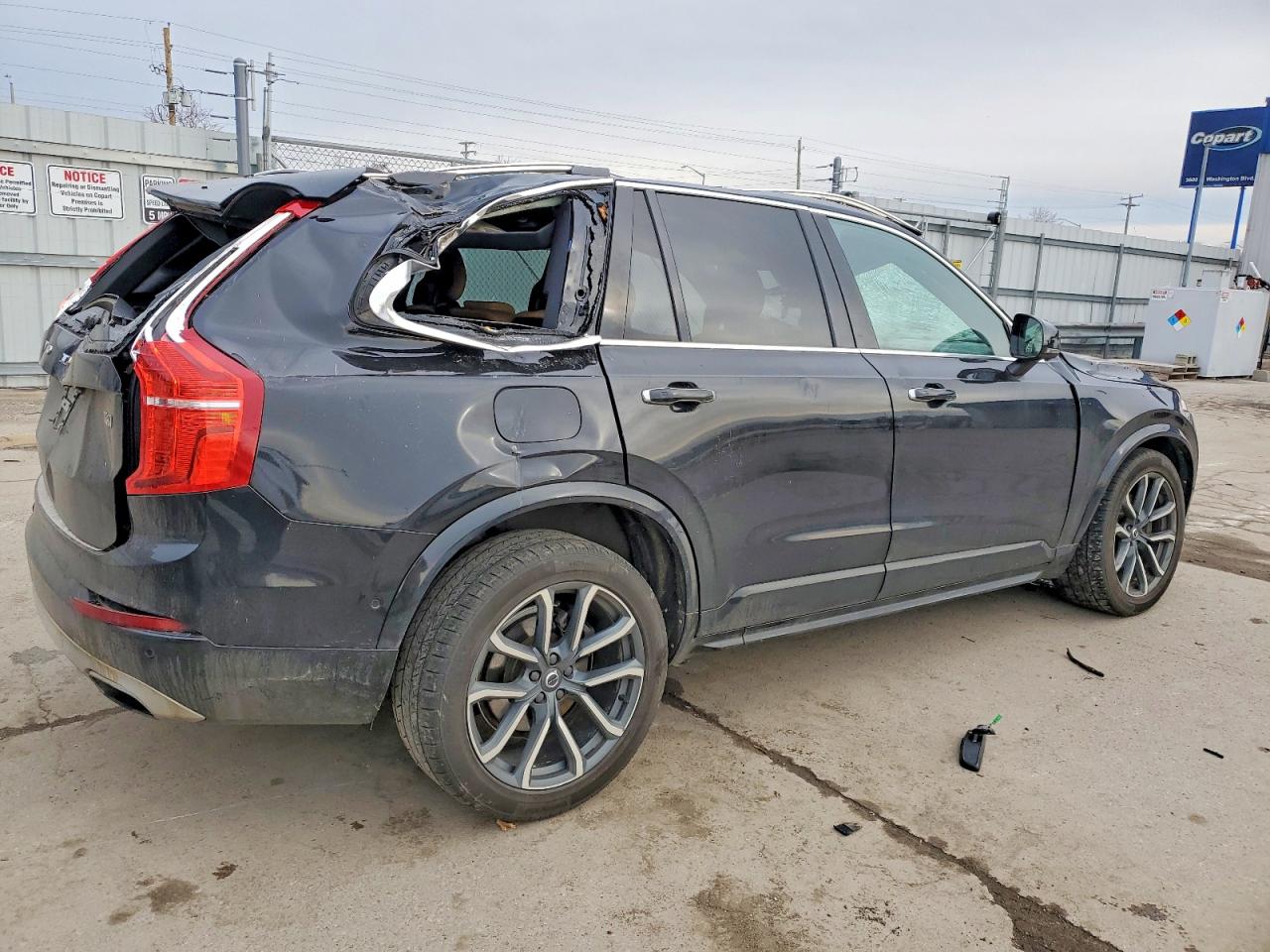 2017 VOLVO XC90 T6 photo 5