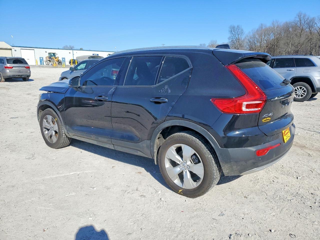 2021 VOLVO XC40 T5 MOMENTUM photo 3