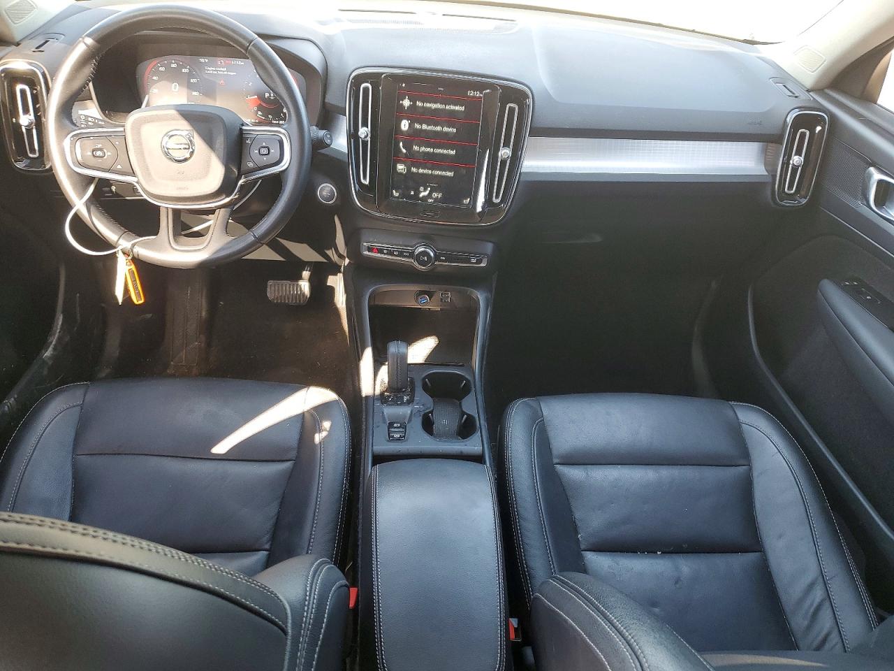 2021 VOLVO XC40 T5 MOMENTUM photo 15