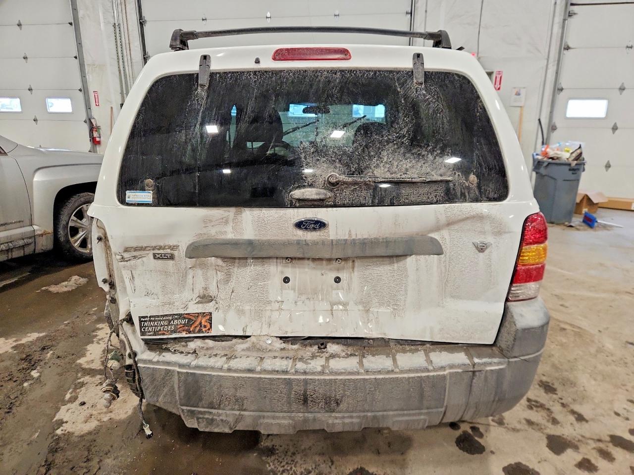 2005 FORD ESCAPE XLT photo 11