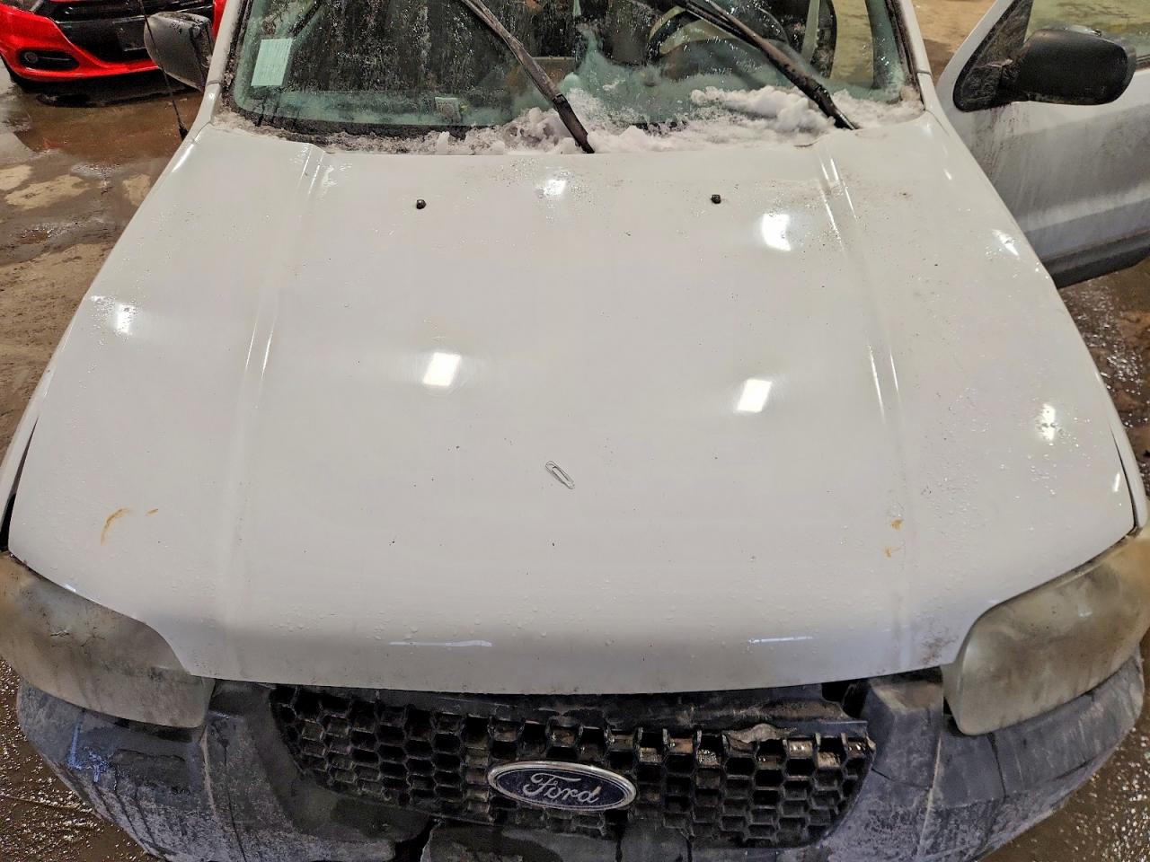 2005 FORD ESCAPE XLT photo 23