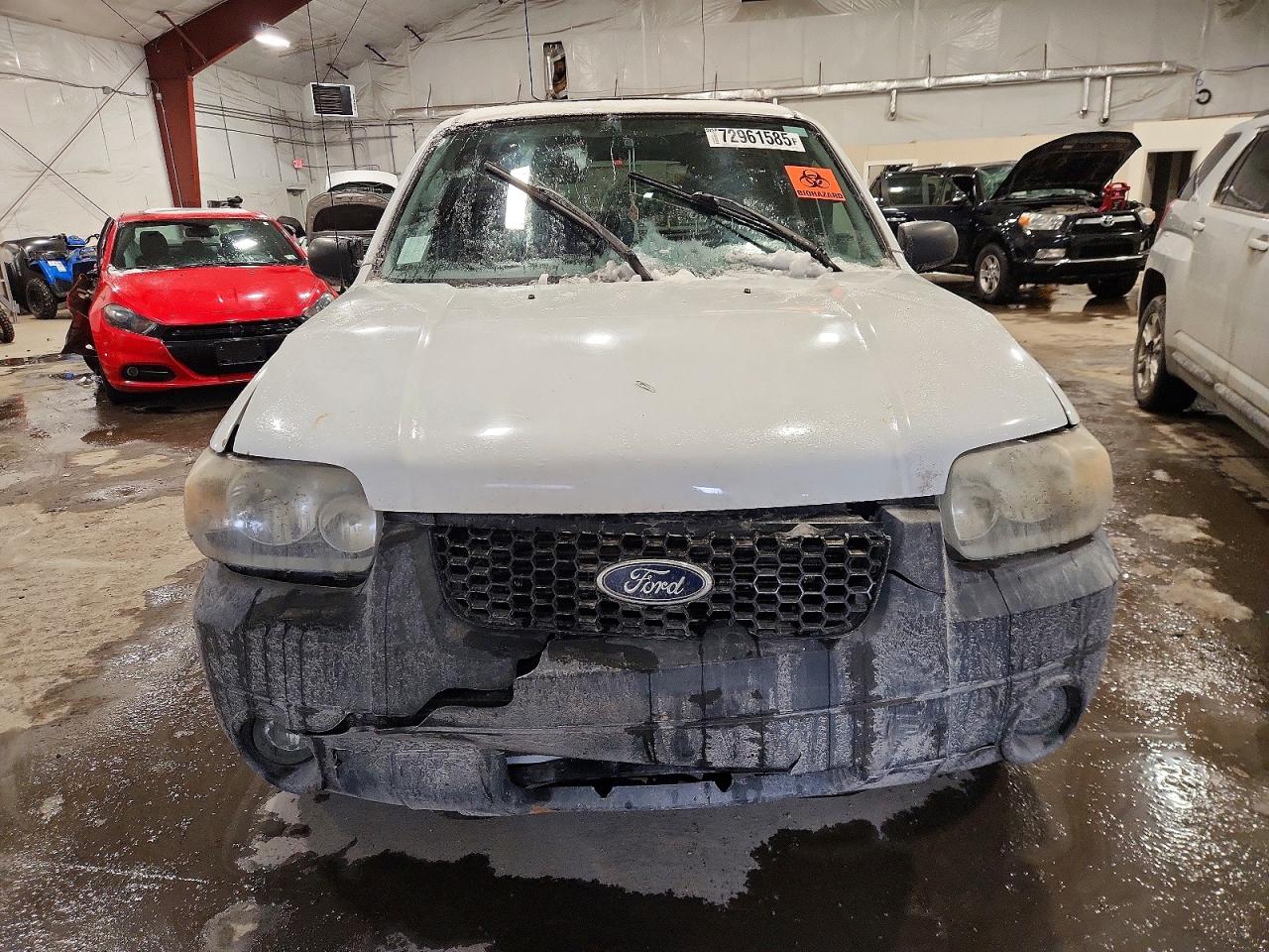 2005 FORD ESCAPE XLT photo 9