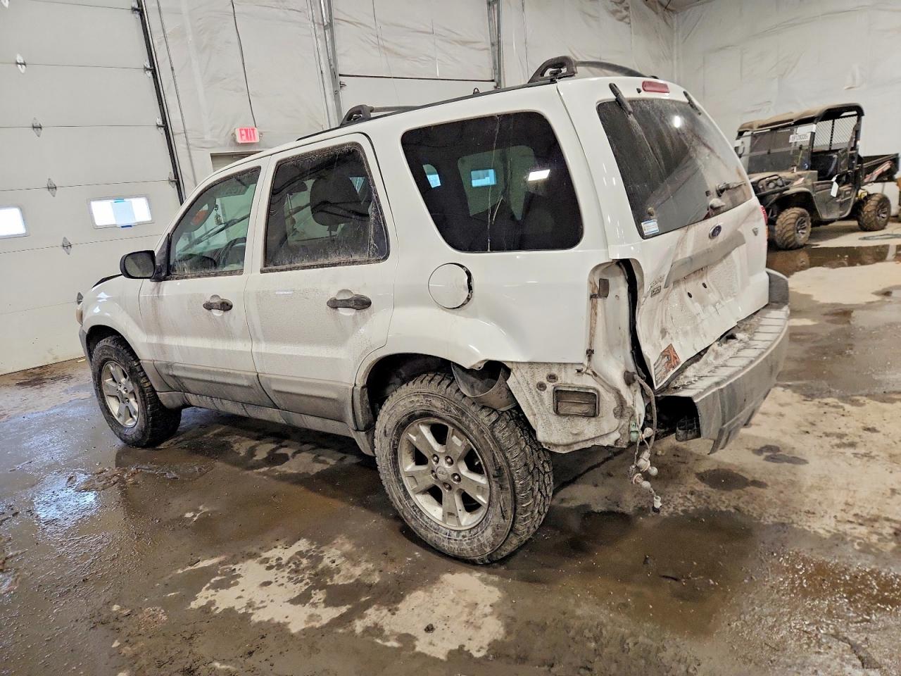 2005 FORD ESCAPE XLT photo 3