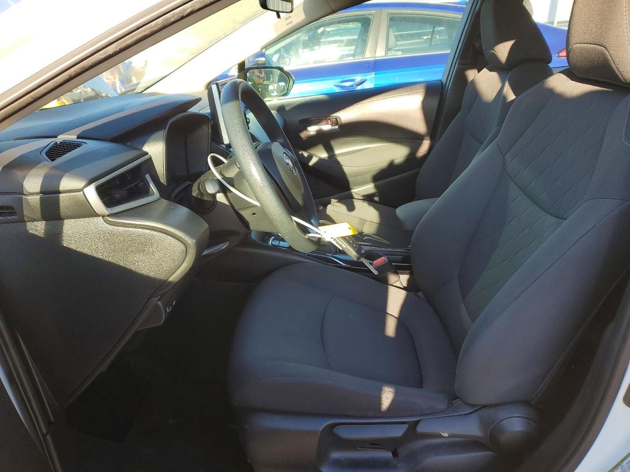 2021 TOYOTA COROLLA LE photo 7
