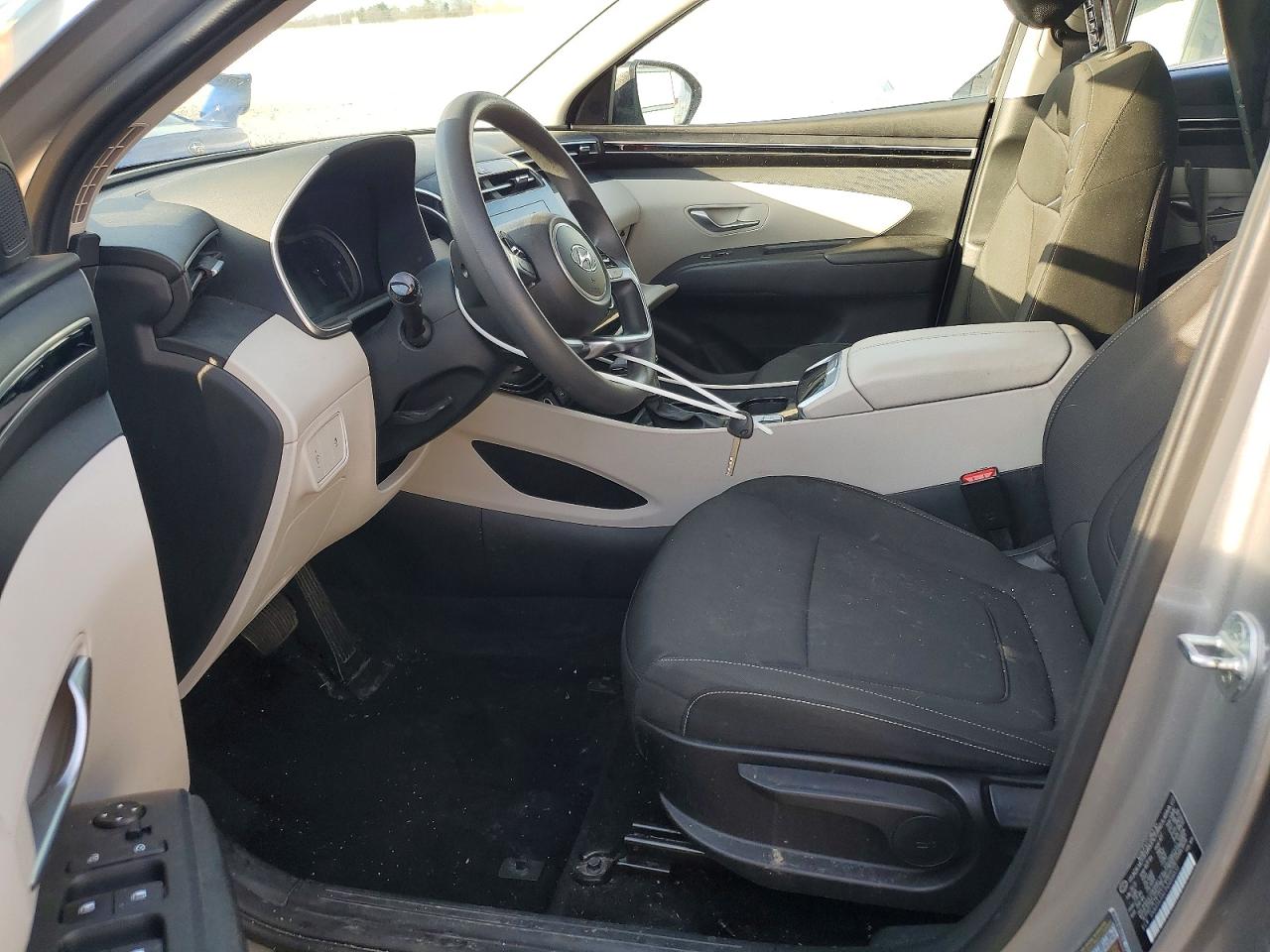 2022 HYUNDAI TUCSON SE photo 14