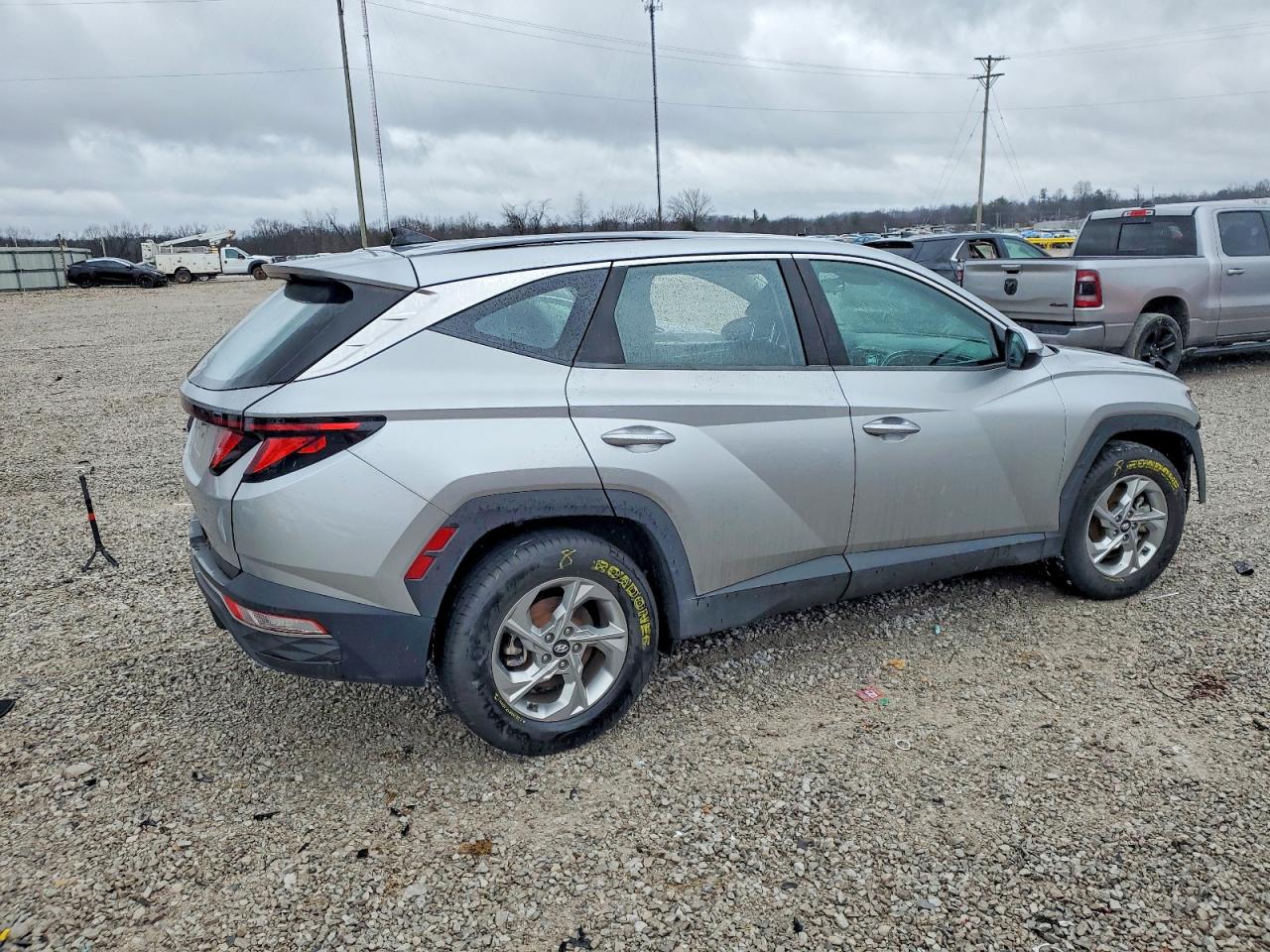 2022 HYUNDAI TUCSON SE photo 5