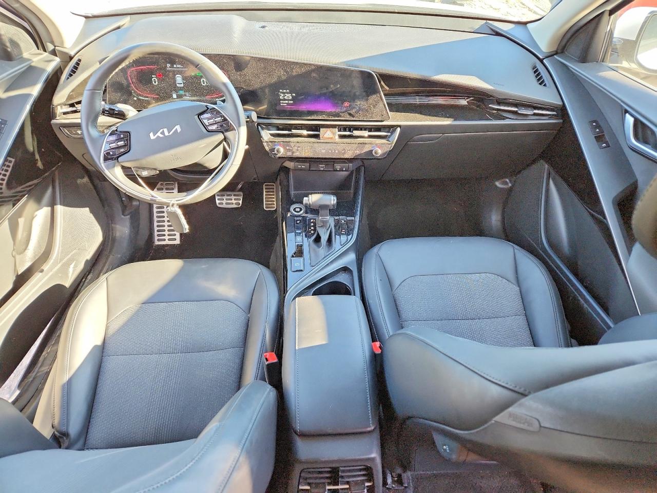 2023 KIA NIRO EX photo 8