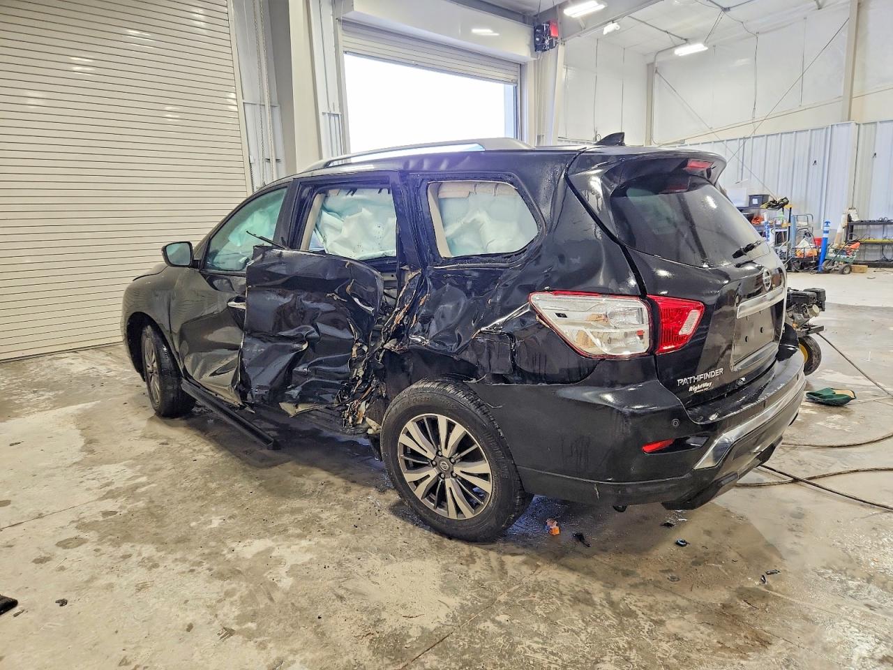 2020 NISSAN PATHFINDER SV photo 2