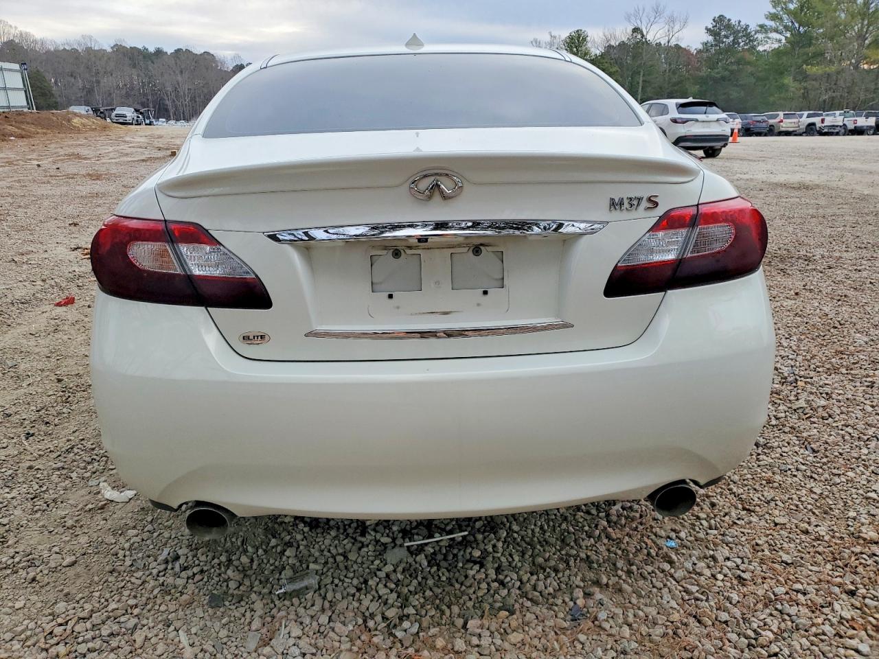 2012 INFINITI M37 photo 6