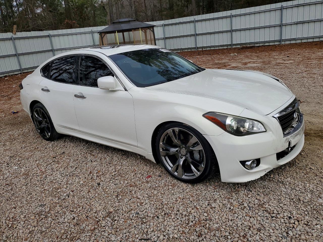2012 INFINITI M37 photo 4
