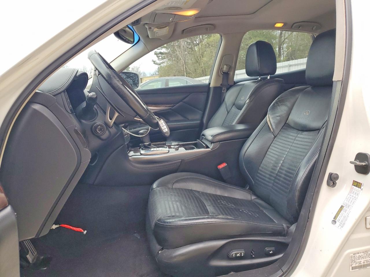 2012 INFINITI M37 photo 7