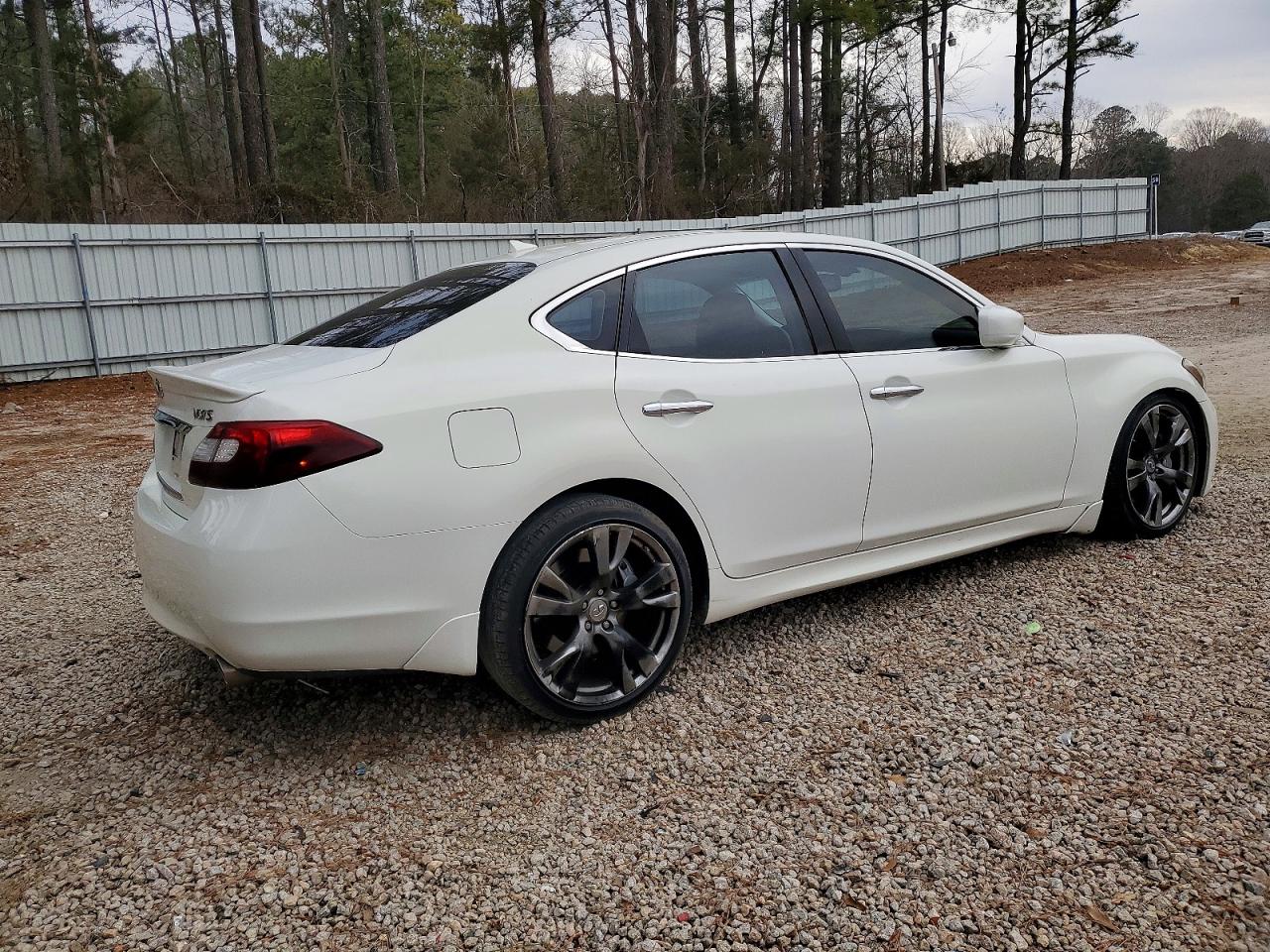 2012 INFINITI M37 photo 3