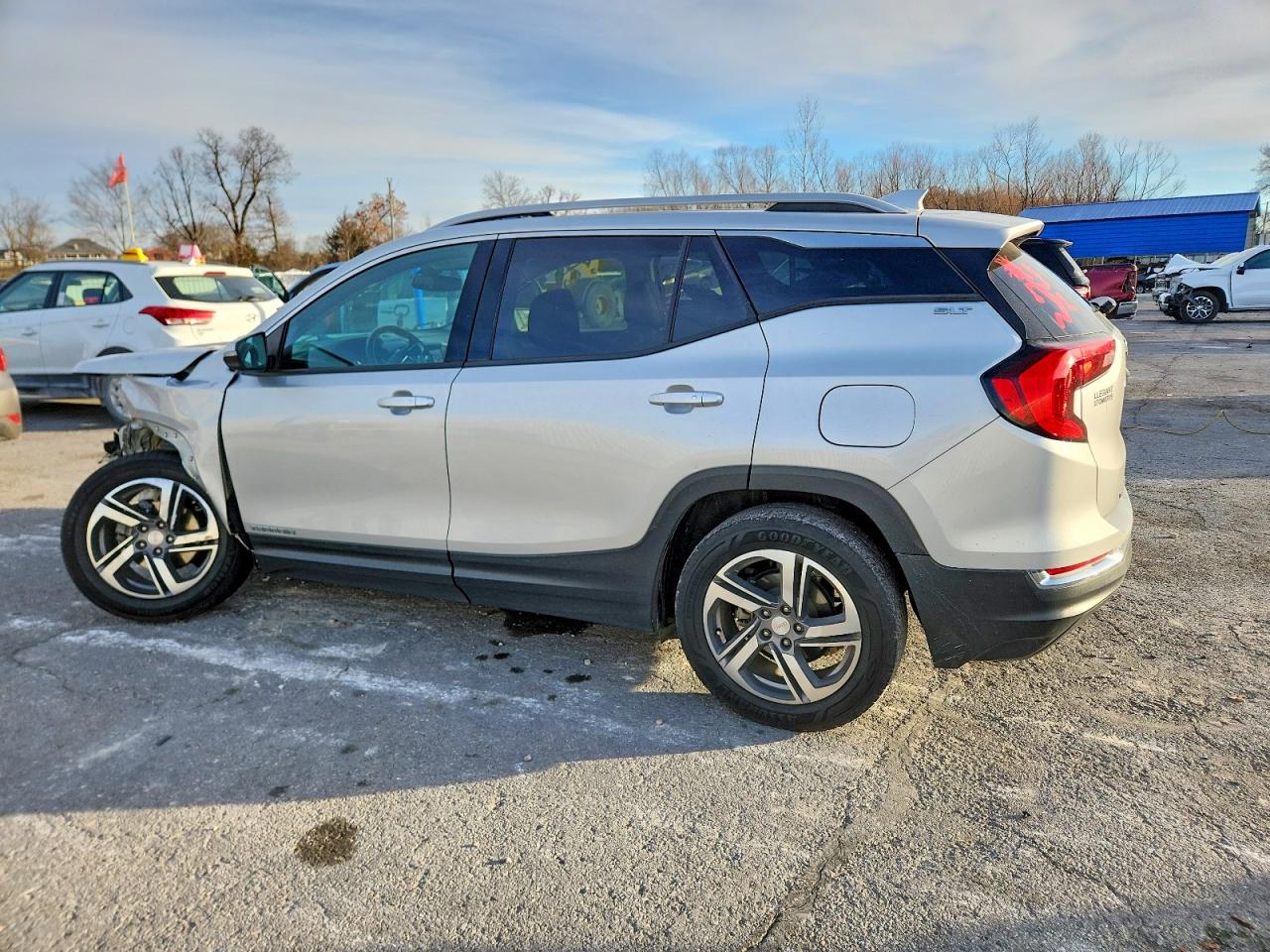 2019 GMC TERRAIN SLT photo 4