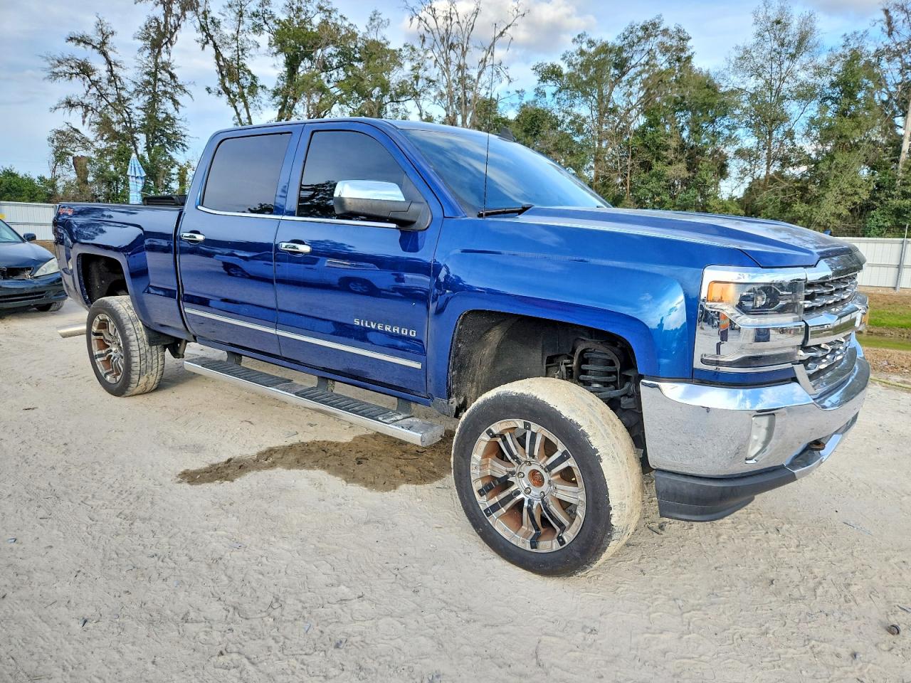 2016 CHEVROLET SILVERADO K1500 LTZ photo 4