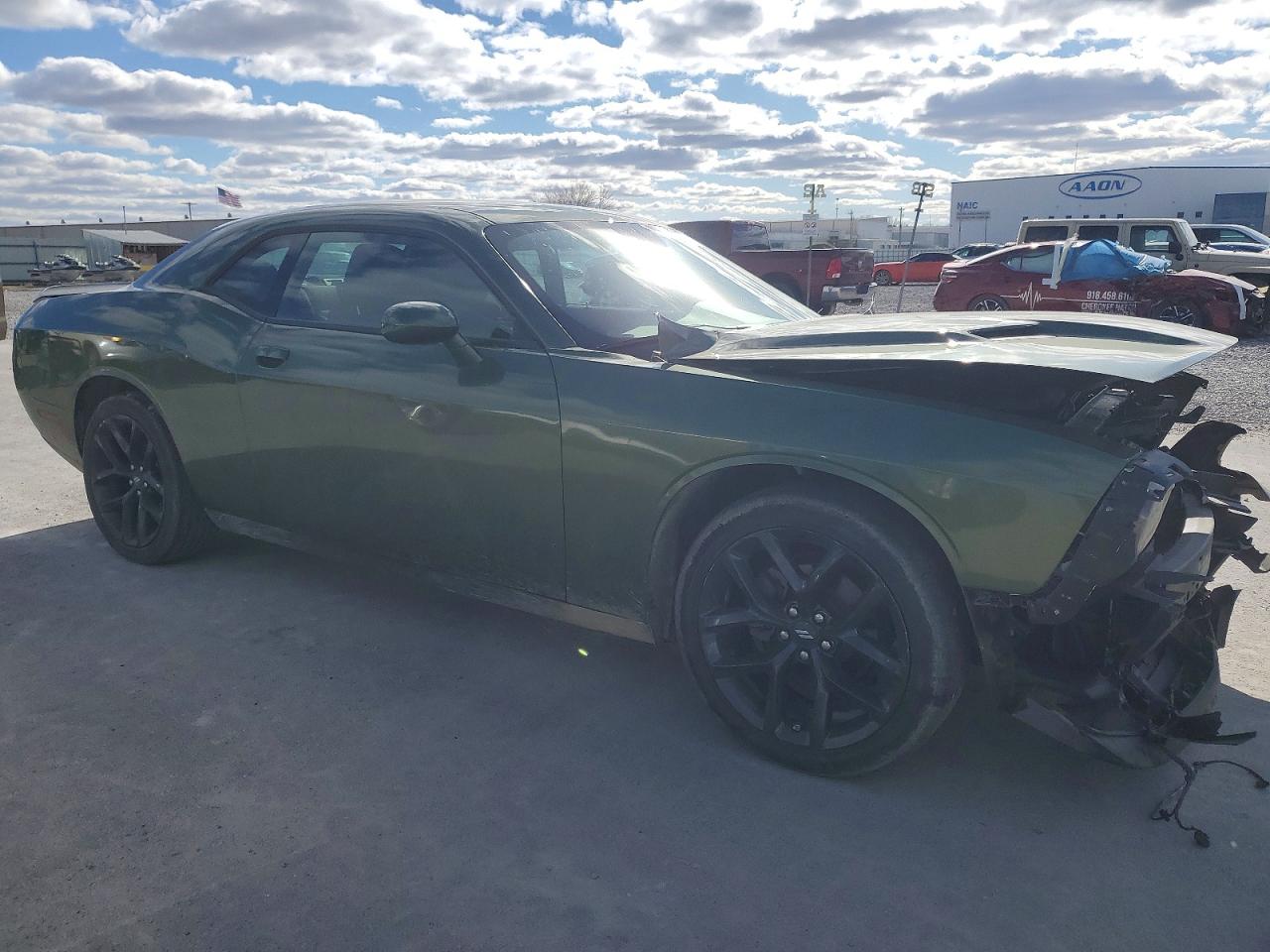 2022 DODGE CHALLENGER SXT photo 4