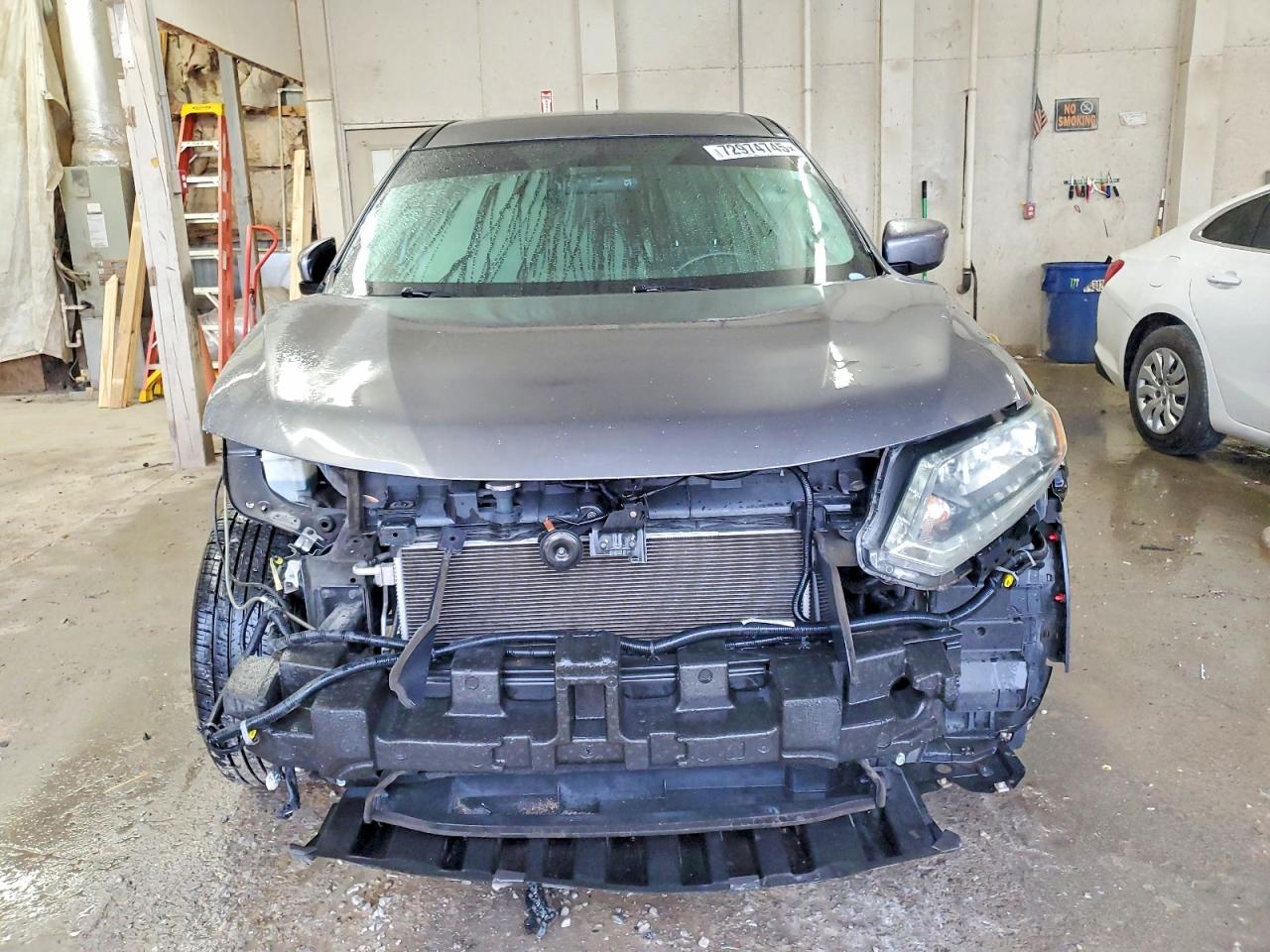 2016 NISSAN ROGUE S photo 5