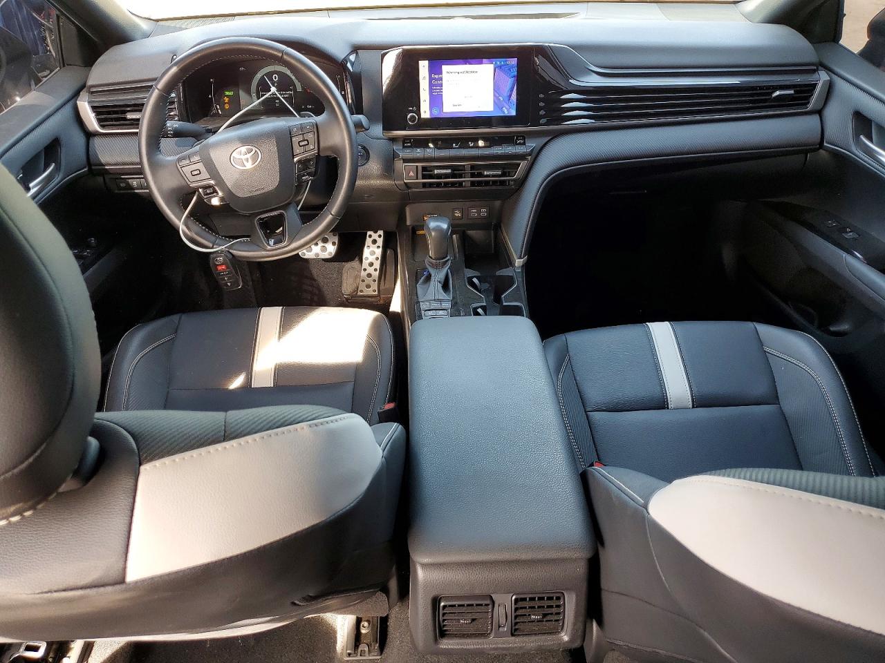 2025 TOYOTA CAMRY XSE photo 8