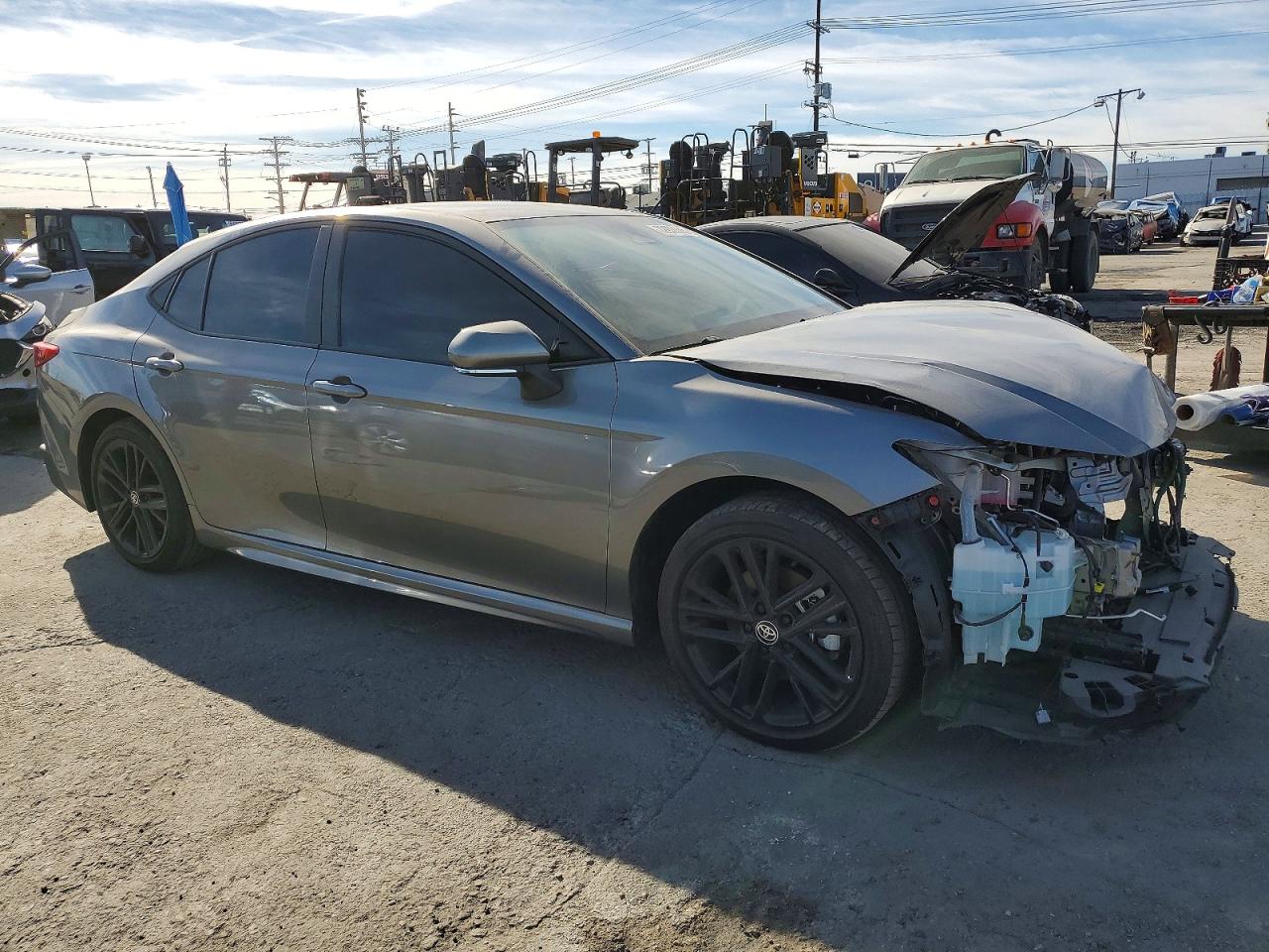 2025 TOYOTA CAMRY XSE photo 4