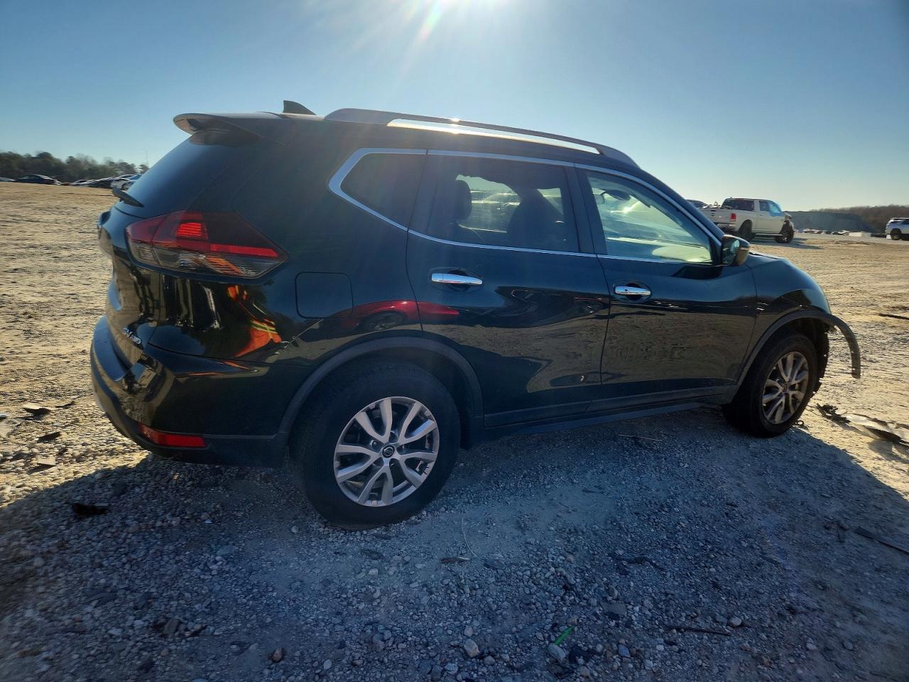 2019 NISSAN ROGUE S photo 3