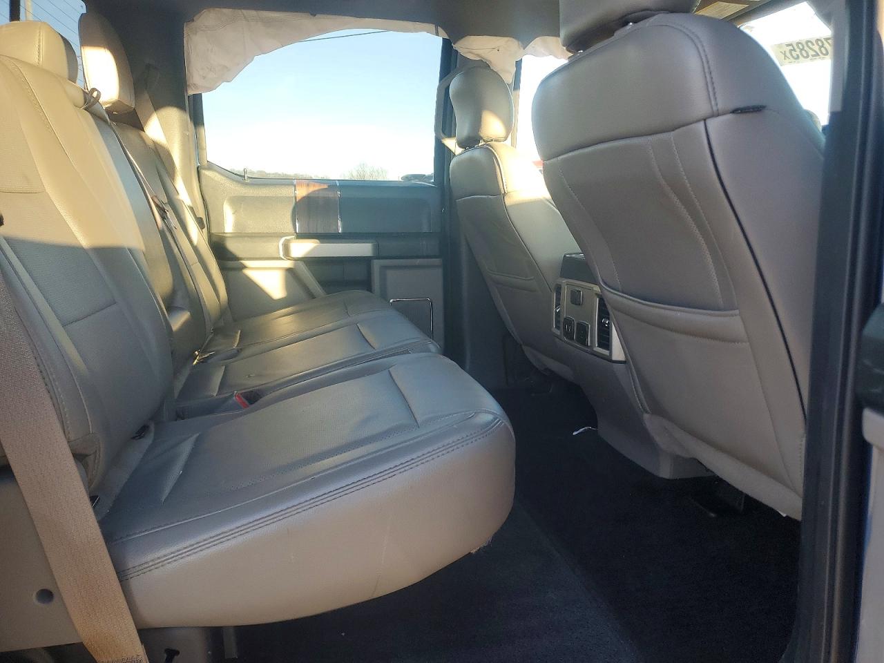 2017 FORD F150 SUPERCREW photo 28