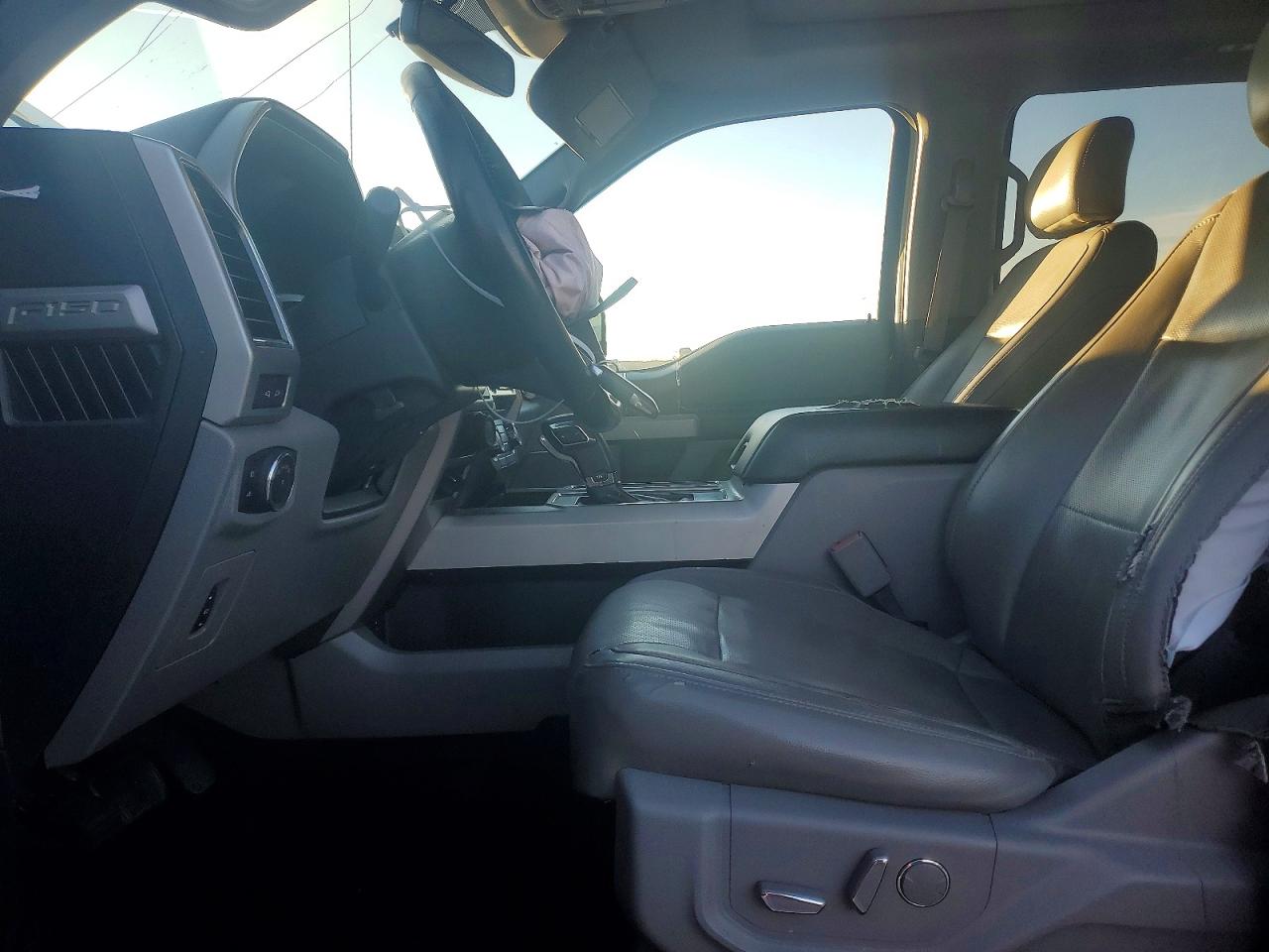2017 FORD F150 SUPERCREW photo 19