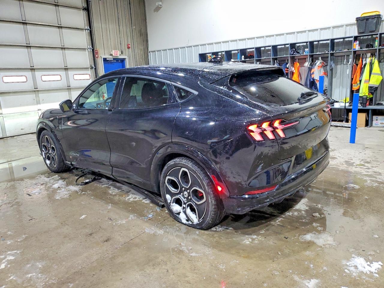 2022 FORD MUSTANG MACH-E GT photo 3