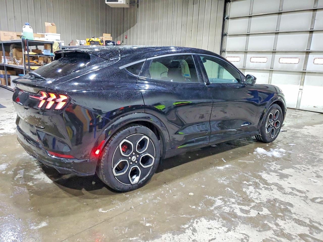 2022 FORD MUSTANG MACH-E GT photo 5