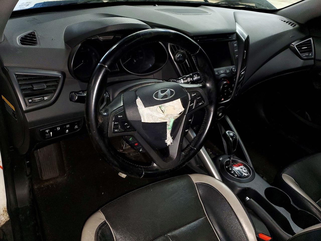2015 HYUNDAI VELOSTER TURBO photo 15
