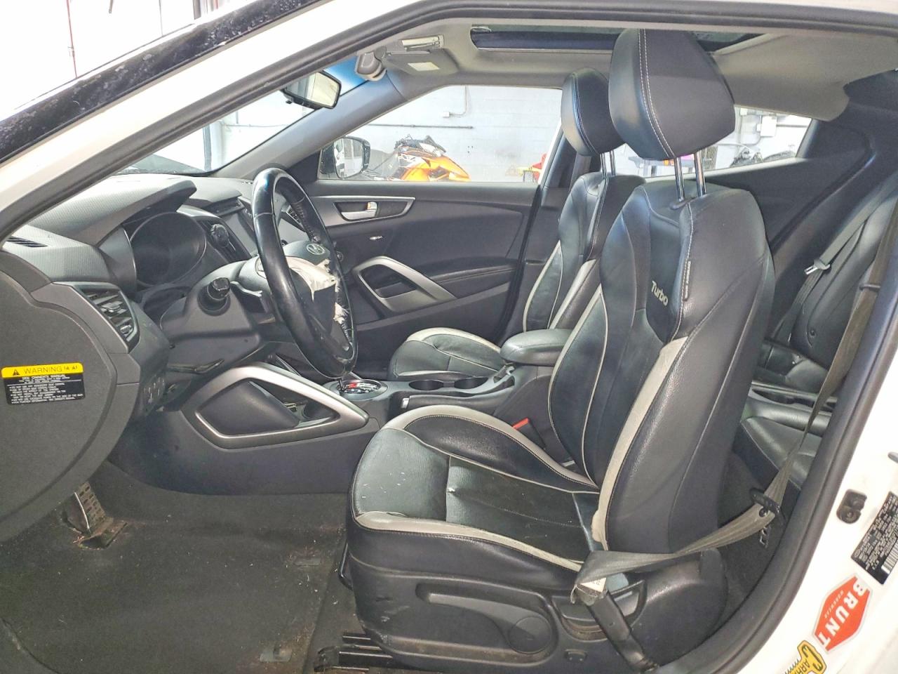 2015 HYUNDAI VELOSTER TURBO photo 13