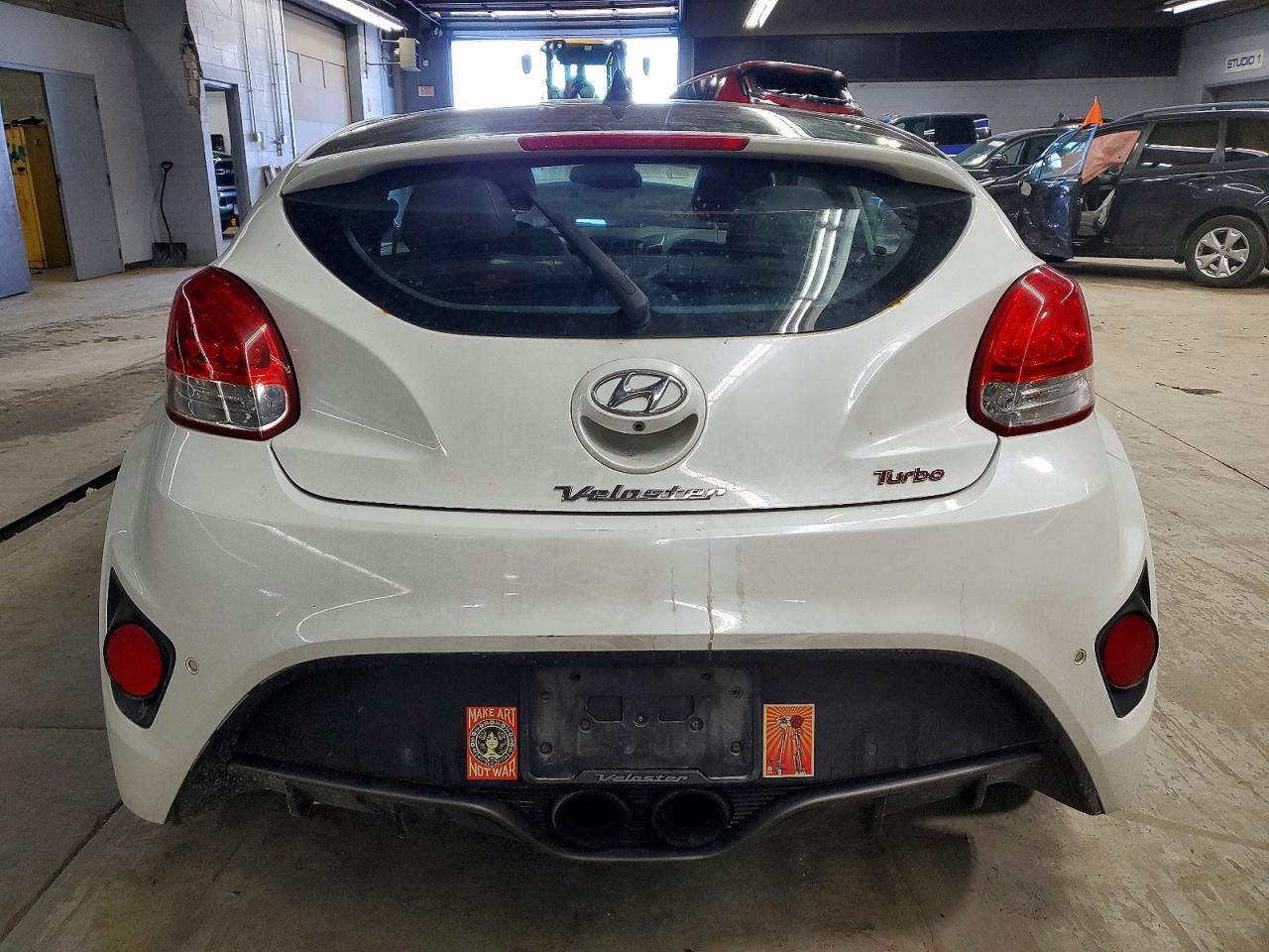 2015 HYUNDAI VELOSTER TURBO photo 11