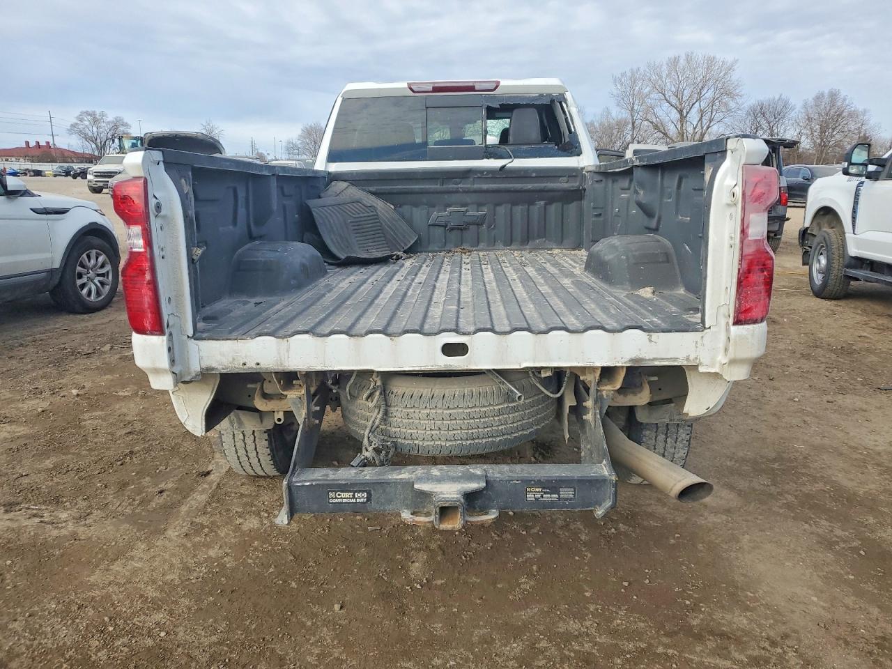 2023 CHEVROLET SILVERADO C2500 HEAVY DUTY LT photo 11