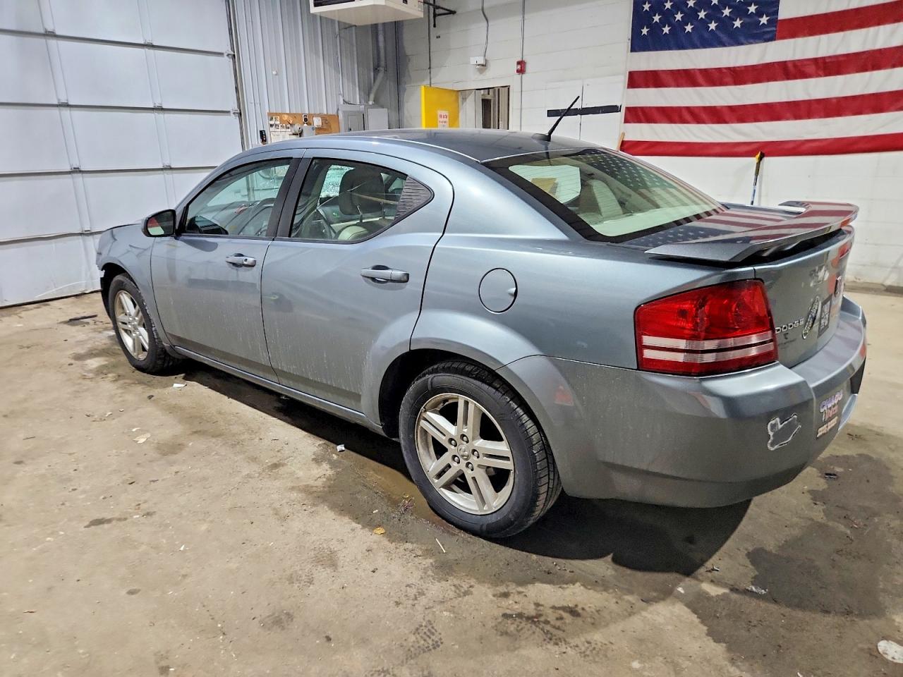 2010 DODGE AVENGER R/T photo 2