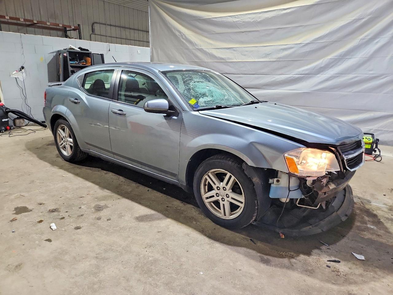 2010 DODGE AVENGER R/T photo 4